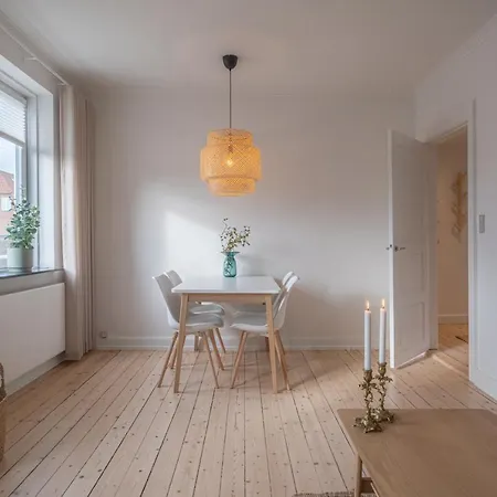 Apartment 1 Bed Sleeps 2 With Parking Wifi Tv *