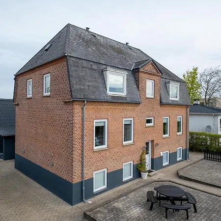 1 Bed Sleeps 2 With Parking Wifi Tv * Aalborg